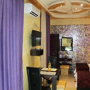 Planet Hotel